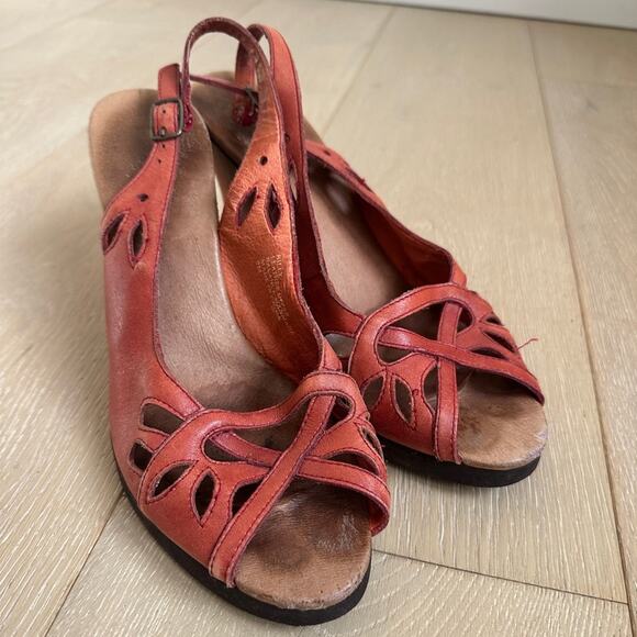 Kenzie 70s style Billy Red Brown Leather Slingback Wedge Heel Shoes size 9 - Picture 1 of 9
